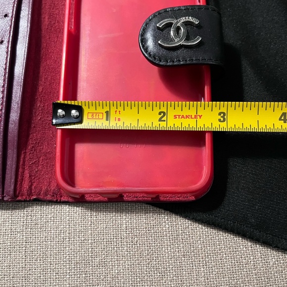 Black camellia cell phone wallet - Picture 8 of 8